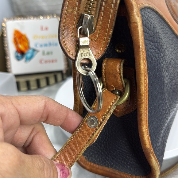 (X1) Dooney & Bourke vintage grained leather crossbody bag 80s, Y2K - Picture 4 of 16